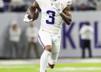 Vikings make $18 million decision on key wide receiver
