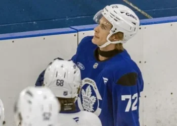 Fans Can’t Stop Fighting Over This Bobrovsky-McKenna Link