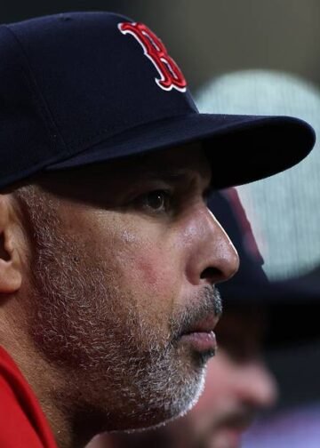 Alex Cora Wants Back in Baseball — Is He Really Ready for Another Controversial Chapter?