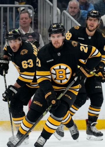Before the opener, Boston Bruins make a shocking move with veteran defender